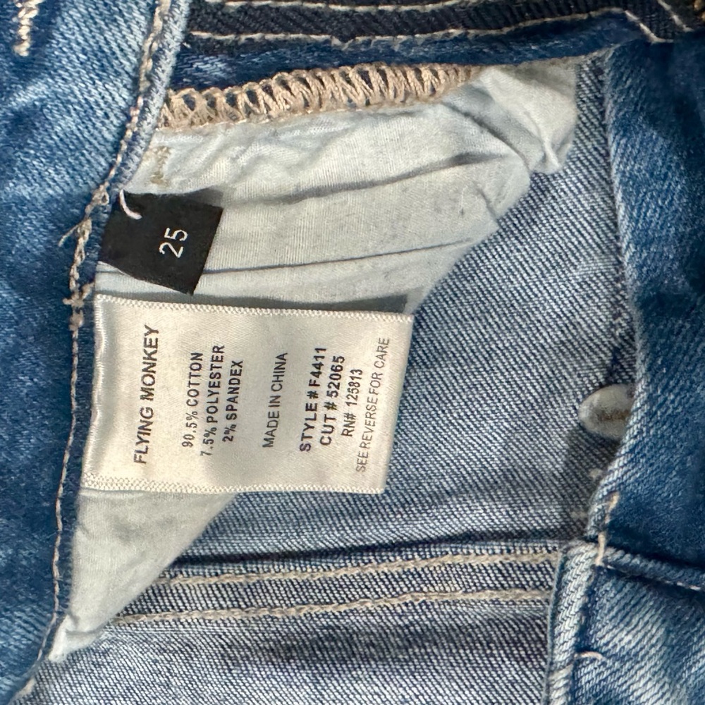 Flying Monkey Jeans Womens Size 25 Cropped Denim Distressed Mid Rise - Picture 6 of 9